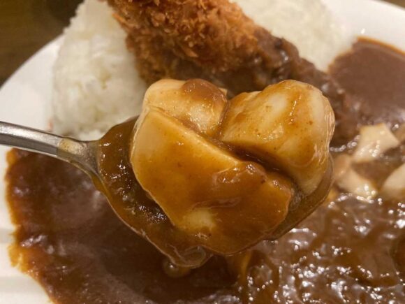 カフェ エッシャー （札幌）おすすめ「大えびフライとエリンギのカリー」