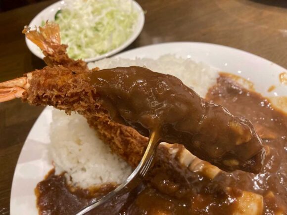 カフェ エッシャー （札幌）おすすめ「大えびフライとエリンギのカリー」