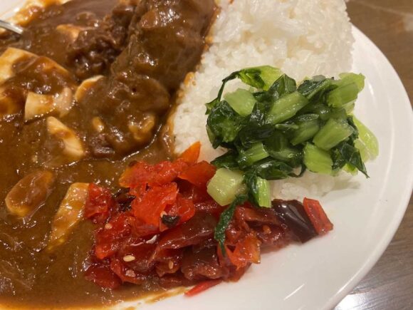 カフェ エッシャー （札幌）おすすめ「大えびフライとエリンギのカリー」