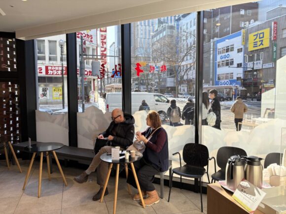 「地下90ｍから汲み上げた天然水」