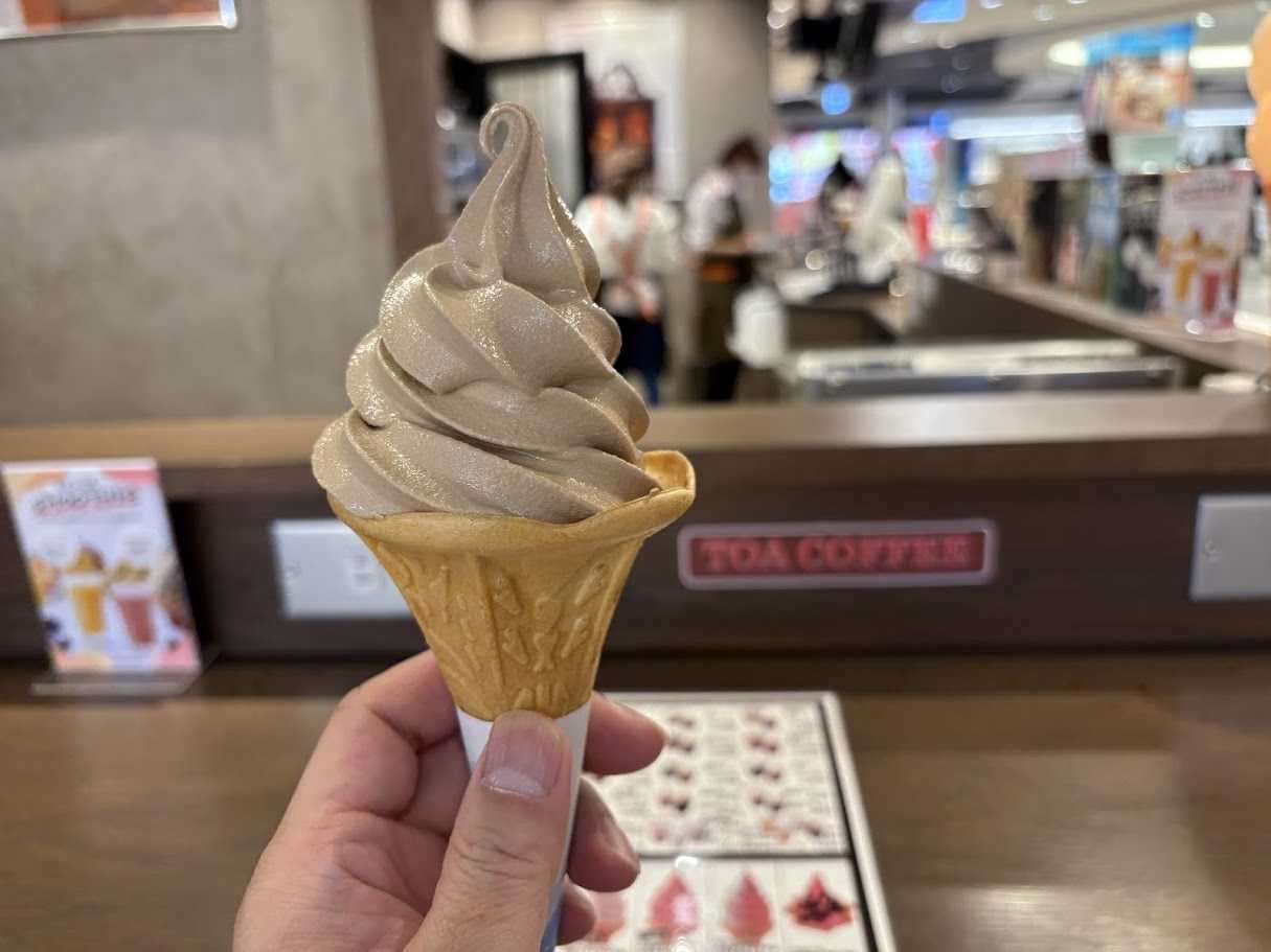 東亜珈琲館 新千歳空港店おすすめ「珈琲ソフト」