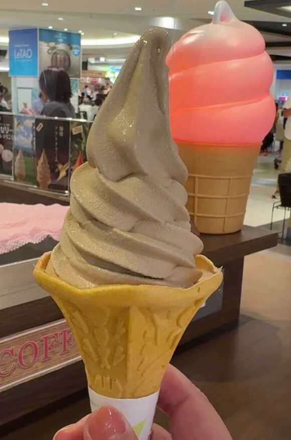 東亜珈琲館 新千歳空港店おすすめ「珈琲ソフト」