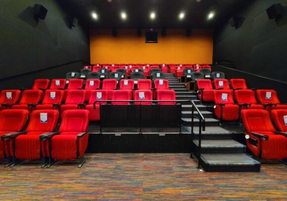 新千歳空港子連れおすすめ「新千歳空港シアター（映画館）」