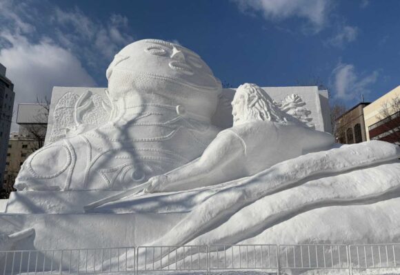 さっぽろ雪祭り「大通公園4丁目」STV広場の見どころ