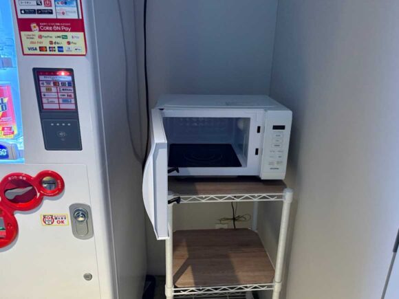 札幌ホテル by グランベルのベンダールーム（電子レンジ・製氷機・自動販売機）