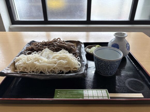 十割そば ゆう賀(札幌白石区)おすすめ①二色蕎麦