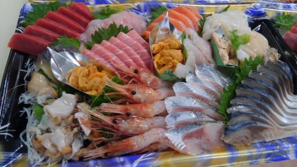 発寒かねしげ鮮魚店のお刺身盛り合わせ