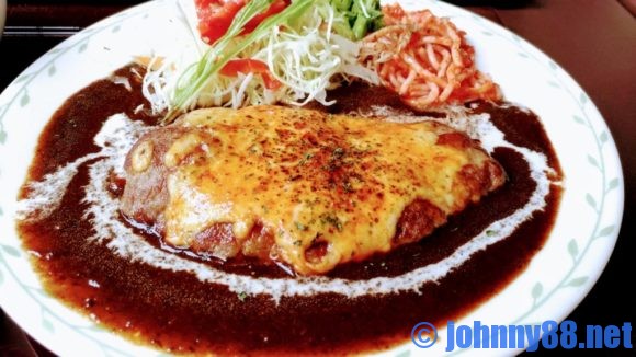 札幌市東区の洋食レストランゆっぴーのチーズハンバーグステーキアップ画像